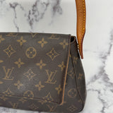 Louis Vuitton Looping PM