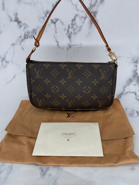 Louis Vuitton Pochette Accessoire
