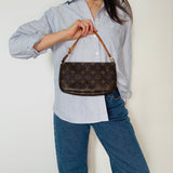 Louis Vuitton Pochette Accessoire