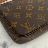 Louis Vuitton Pochette Accessoires