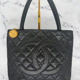 Chanel Lambskin Médallion Tote in Black